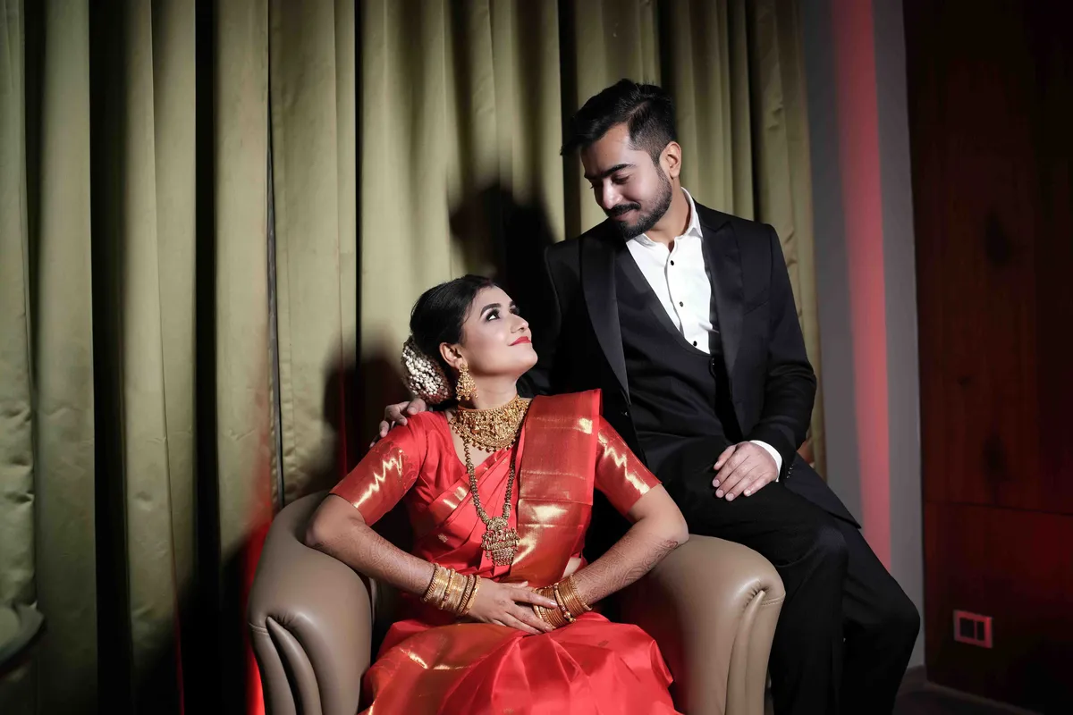 Team collaboration on set